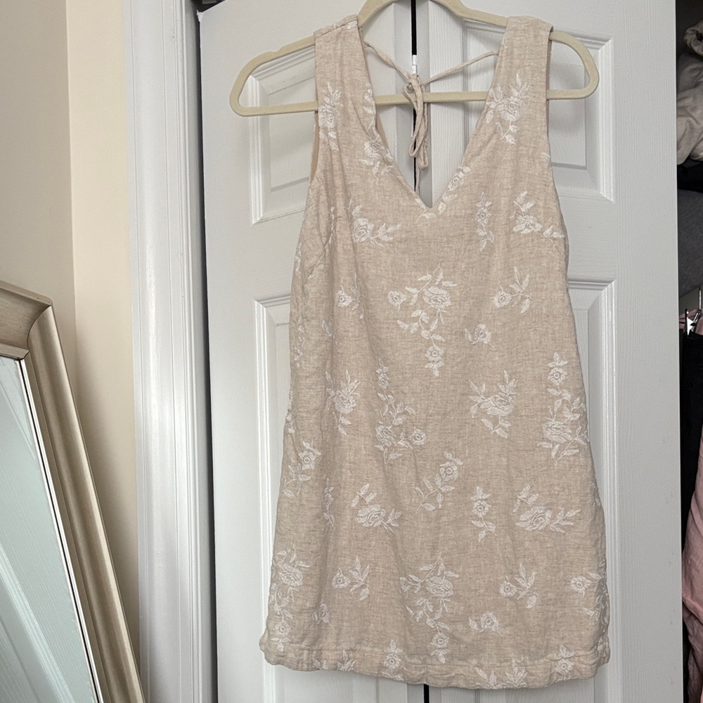 Abercrombie & Fitch Floral Beige Sleeveless Mini Dress